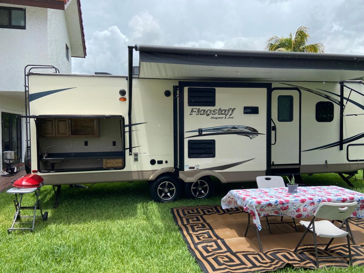 Cozy Camper - Free Parking Ξενοδοχείο Μαϊάμι Εξωτερικό φωτογραφία