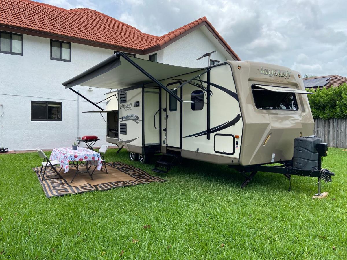 Cozy Camper - Free Parking Ξενοδοχείο Μαϊάμι Εξωτερικό φωτογραφία